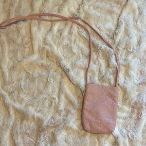 BAGGU Minimalist Pink Crossbody Phone Pouch